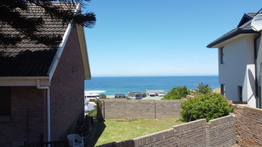 3 Bedroom Property for Sale in Outeniqua Strand Western Cape